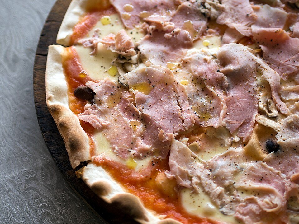 Prosciutto e Funghi